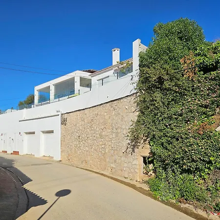 Three Bedroom With Private Pool In Torreblanca ヴィラ *